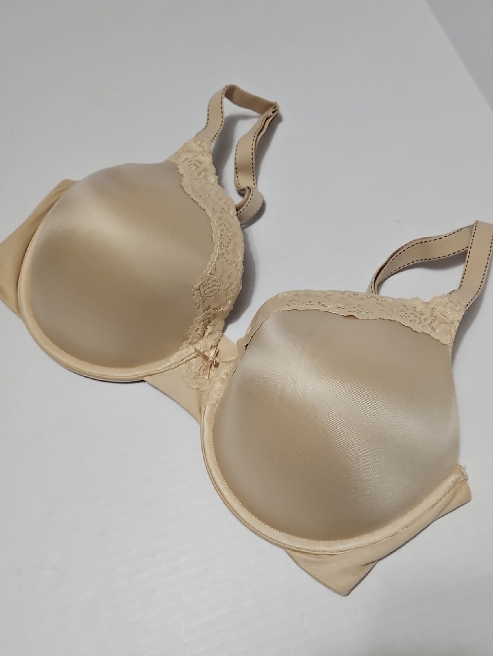 Maidenform Smooth Underwire Seamless Lace-Trim Bra - Beige Size 38DD